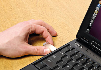 Специалисты назвали 5 устройств, которые опасно подключать к ноутбуку