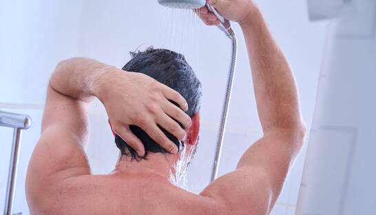 Три месяца под ледяной водой: как ежедневный холодный душ изменил тело и состояние мужчины