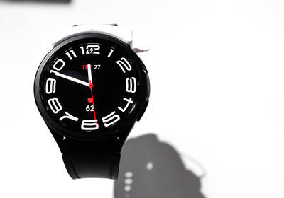 Google открыла пользователям Wear OS возможность самостоятельно создавать циферблаты