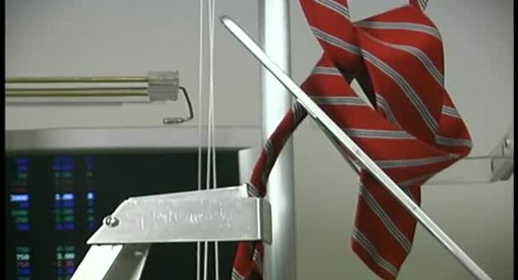 Создана машина для завязывания галстука
