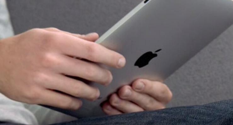 Четверть работников компаний обязательно купят iPad