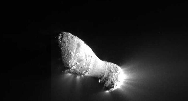 Зонд NASA разглядел ядро кометы-огурца