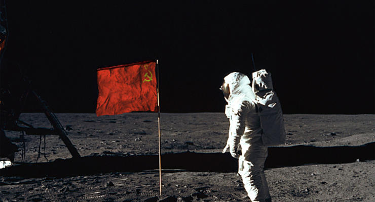Фотография с русскими на Луне признана настоящей