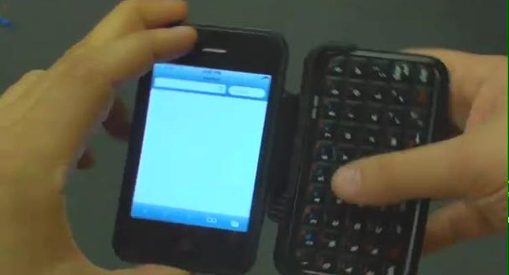 Чехол для iPhone добавляет полноценную клавиатуру