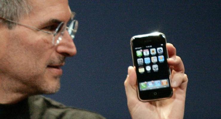 Стив Джобс проспал пресс-конференцию из-за ошибки в iPhone