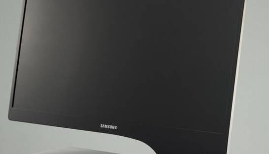 Samsung выпустила несимметричный 3D-монитор