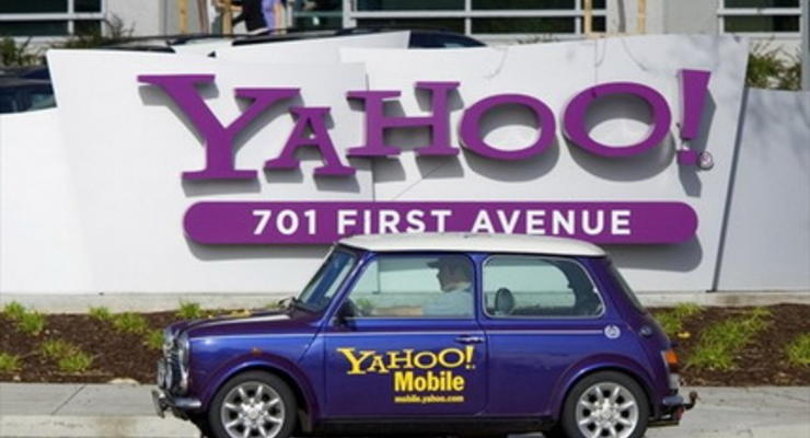Yahoo! сдалась под натиском Google и Facebook