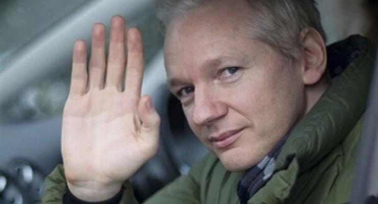Основателя Wikileaks отдадут шведам
