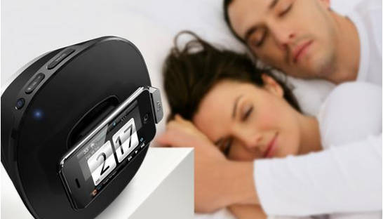 Американцы проспали: будильник на iPhone снова дал сбой