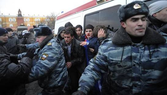 За разгон митинга ОМОНовцам подарили по iPhone 4