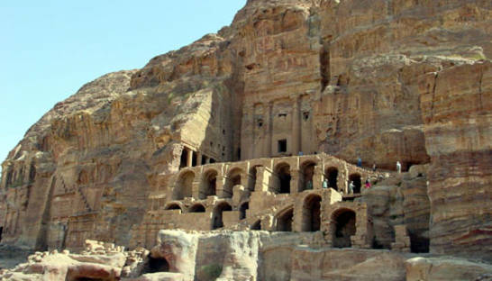 Археологи нашли самую древнюю Библию