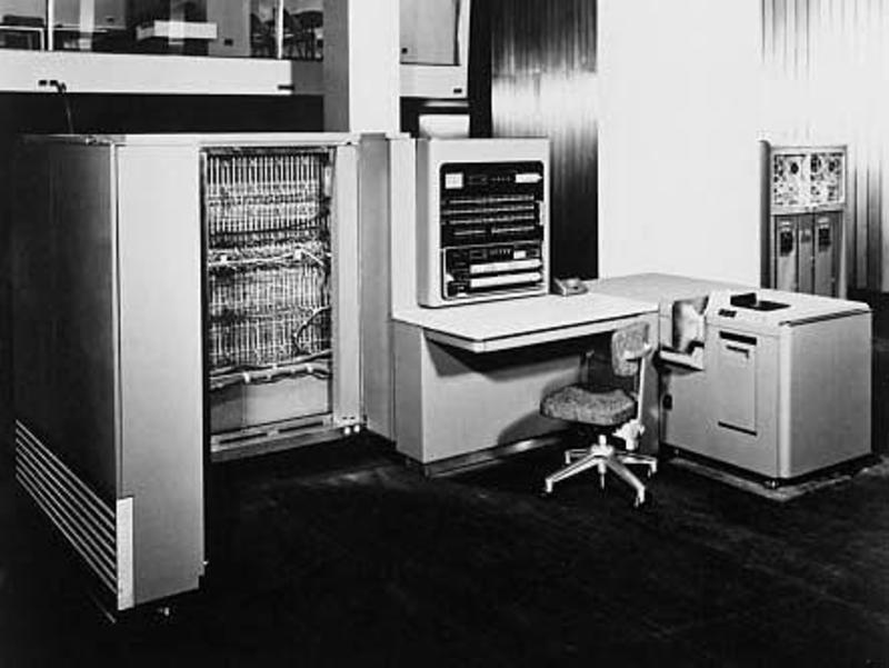 IBM исполнилось 100 лет – от сырорезки до компьютера / 03.ibm.com