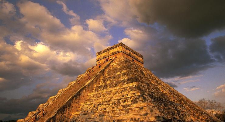 Ученые заглянули внутрь гробницы правителя майя