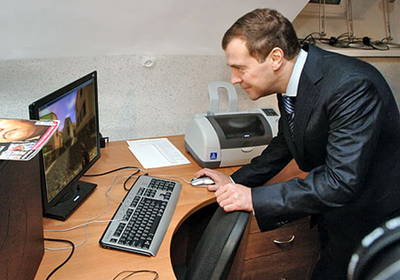 Медведев хочет сделать русский Warcraft