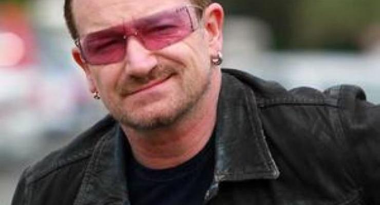 Музыкант из U2 заработал на Facebook миллиард долларов