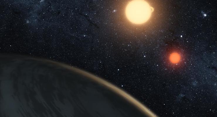 Обнаружена планета, которая вращается возле двух солнц