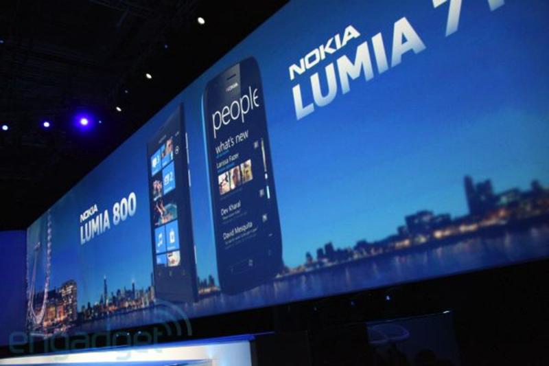 Nokia выпустила первые телефоны на Windows / engadget.com