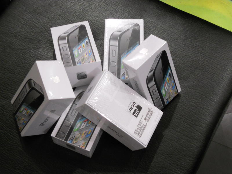 Первая партия iPhone 4S в Украине раскуплена за 3 дня / www.citrus.ua