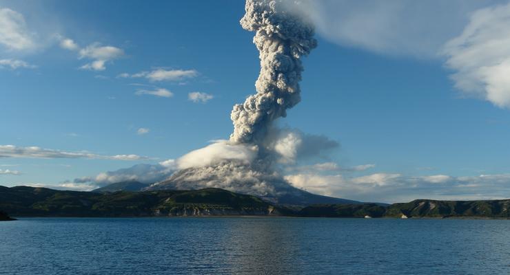 Исландский вулкан может оставить Европу без самолетов