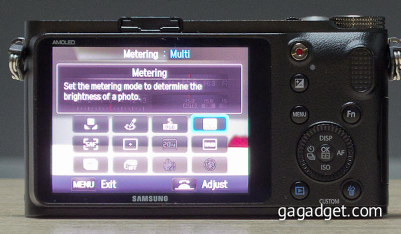 Обзор компактной камеры Samsung NX200