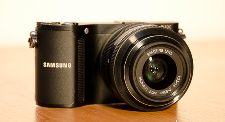 Обзор компактной камеры Samsung NX200