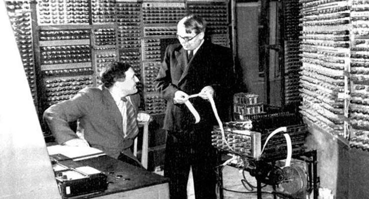 День в истории: Первому советскому компьютеру — 60 лет
