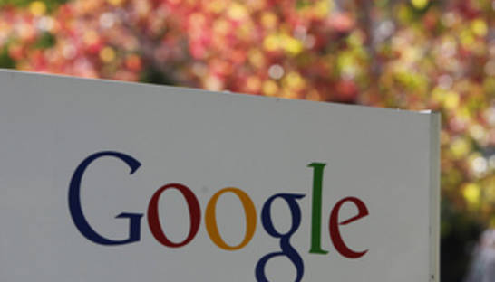 В 2011 в США лидерами по посещаемости стали Google и Facebook