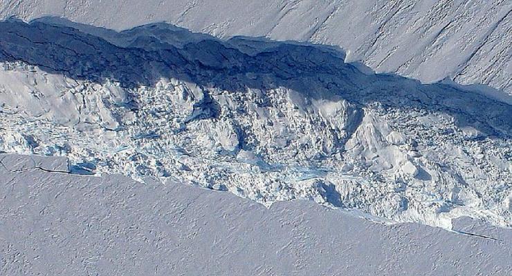 Ученые: Гигантский айсберг может изменить погоду на Земле