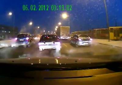 Водитель случайно заснял на видео грандиозный взрыв трансформатора