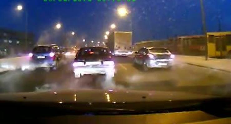 Водитель случайно заснял на видео грандиозный взрыв трансформатора