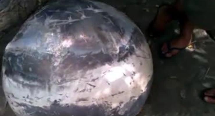 В Бразилии с неба упал неопознанный металлический шар