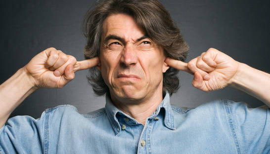 Ученые поняли, почему люди слышат жуткие звуки из преисподней