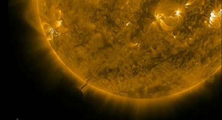 NASA: никакого огромного НЛО возле Солнца нет