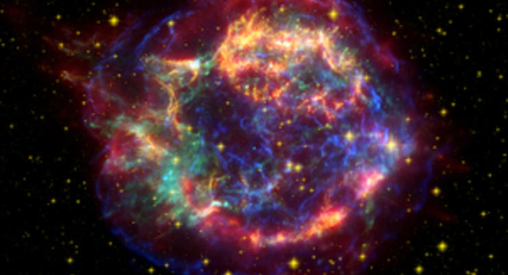 Астрономы: сверхновая звезда «вывернулась наизнанку»