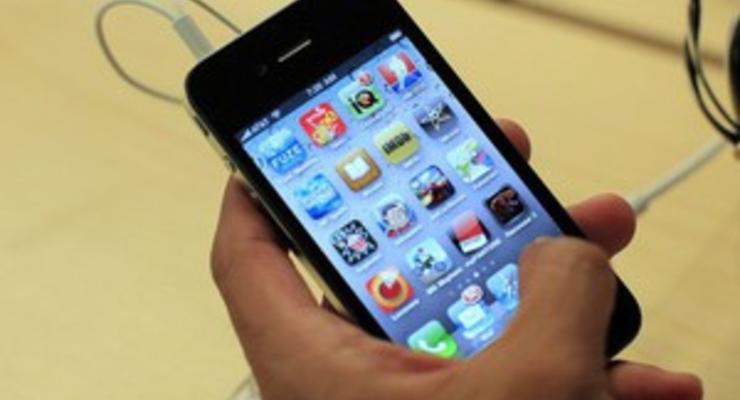 Двух российских операторов признали виновными в завышении цен на iPhone 4