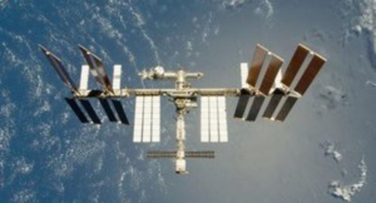 Корабль Союз ТМА-03М отстыковался от МКС, на борту находятся трое космонавтов
