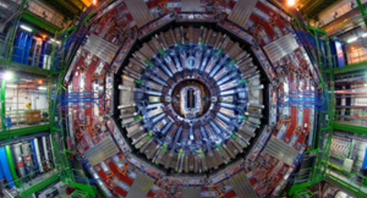 Детектор Большого адронного коллайдера "увидел" новый бозон