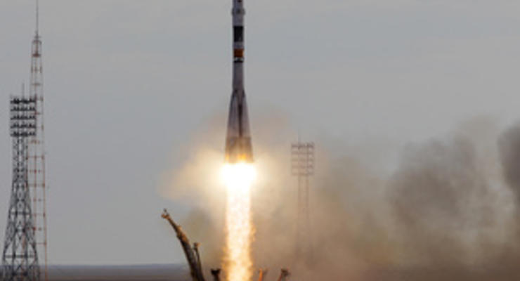 Корабль Союз повез экипаж на МКС