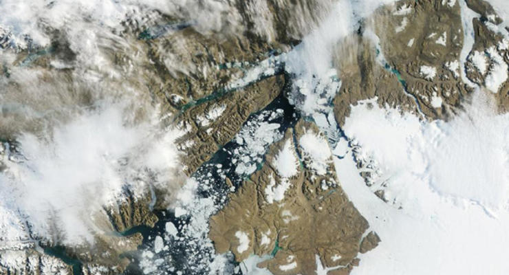 Глобальное потепление: от Гренландии откололся гигантский айсберг