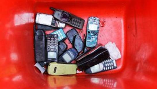 Nokia прекращает выпуск телефонов в Финляндии