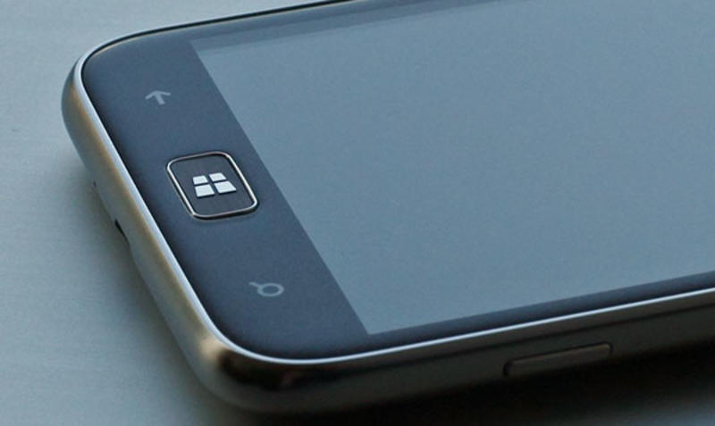 IFA 2012: Samsung представил первый телефон на Windows Phone 8 / samsung.com