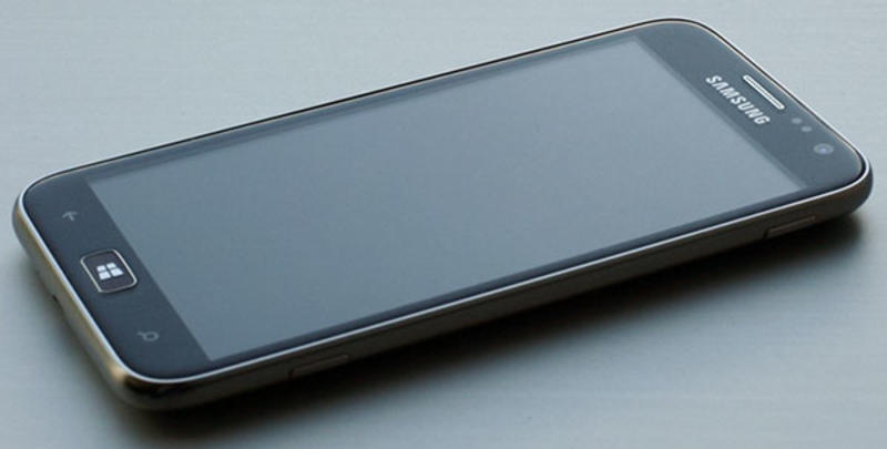 IFA 2012: Samsung представил первый телефон на Windows Phone 8 / samsung.com