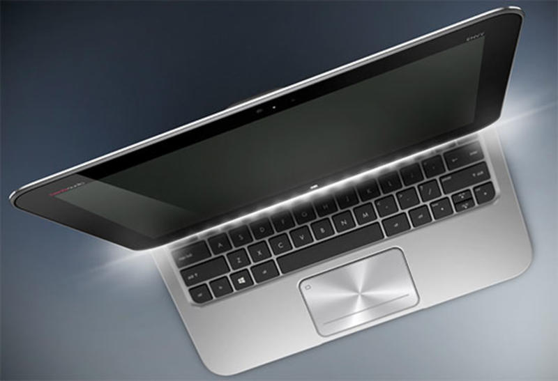 IFA 2012: гибридный ноутбук на Windows 8 / slashgear.com