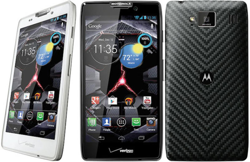 Тройной удар по iPhone: Motorola показала новые телефоны (ФОТО, ВИДЕО) / motorola.com