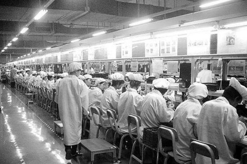 Рабский труд: как производят iPhone 5 (ФОТО)