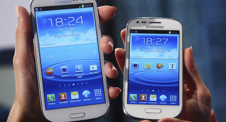 Samsung представила мини-версию своего флагманского гаджета