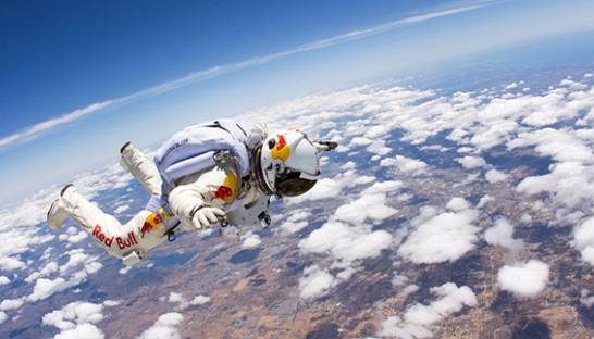 Мировой рекорд! Смотри полное ВИДЕО прыжка из космоса