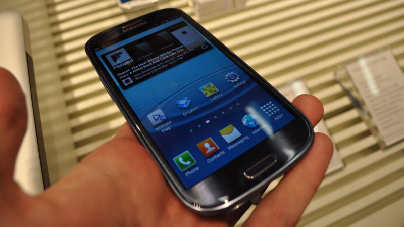 Обзор смартфона Samsung Galaxy S III Mini (ФОТО,  ВИДЕО) / android.com.ua