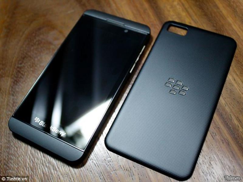 Опубликованы первые ФОТО нового BlackBerry / tinhte.vn