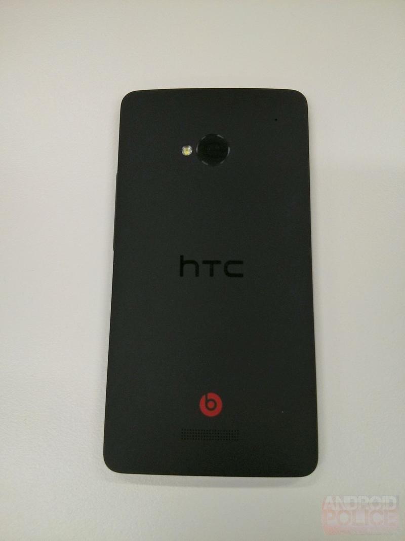 В сети появились первые фотографии HTC M7 (ФОТО) / androidpolice.com